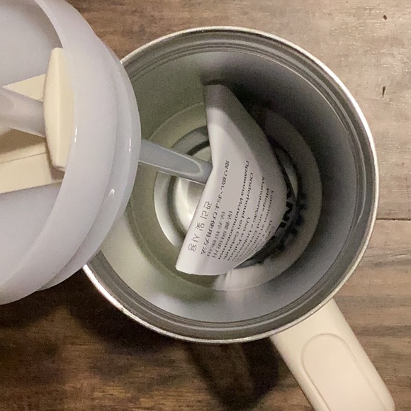 Stanley Cream Quencher H2.0 Tumbler cream 40 OZ new Rare - Picture 5 of 5